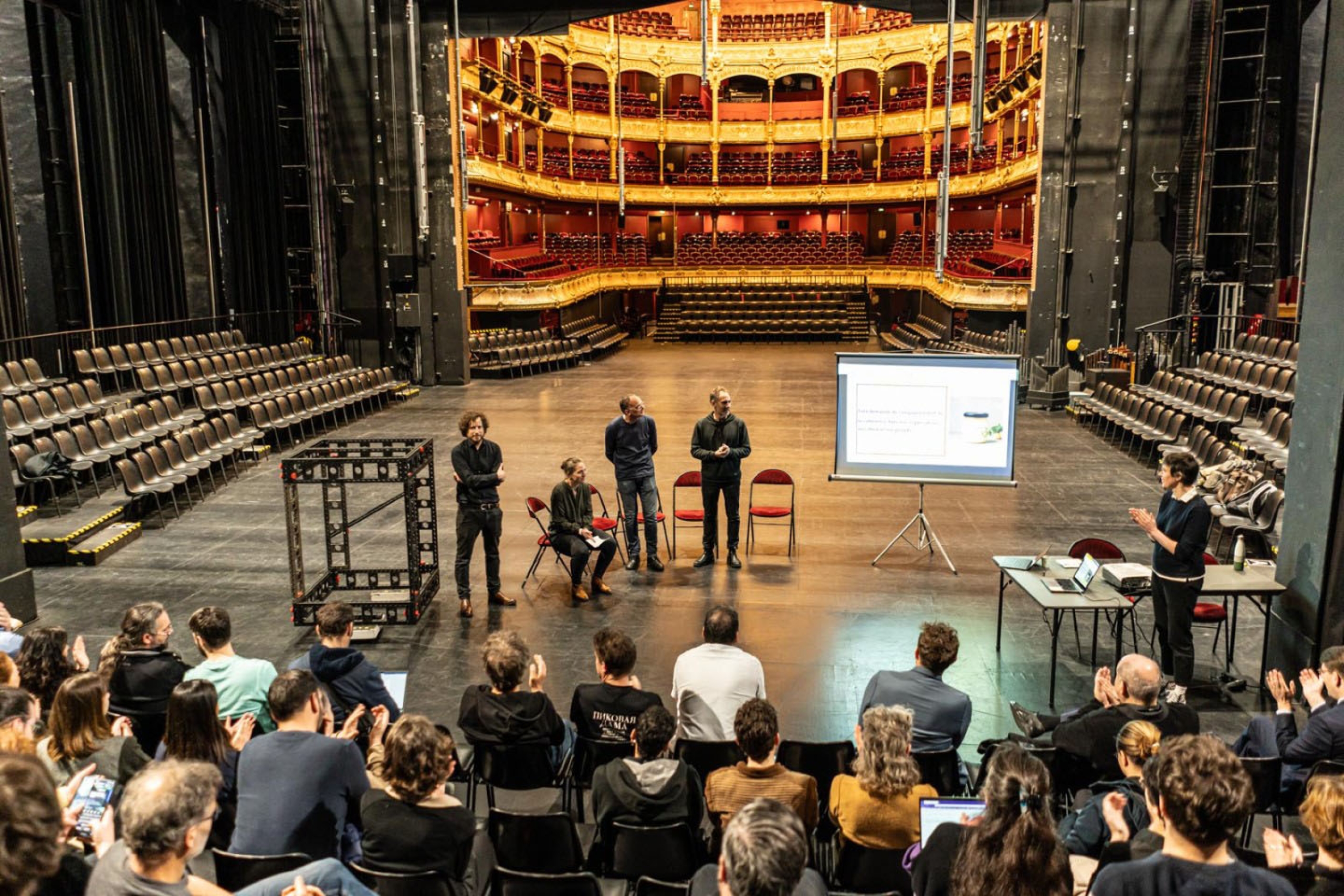 Laurine Schott de SLAU Studio: Diseñando la transición ecológica de las artes escénicas